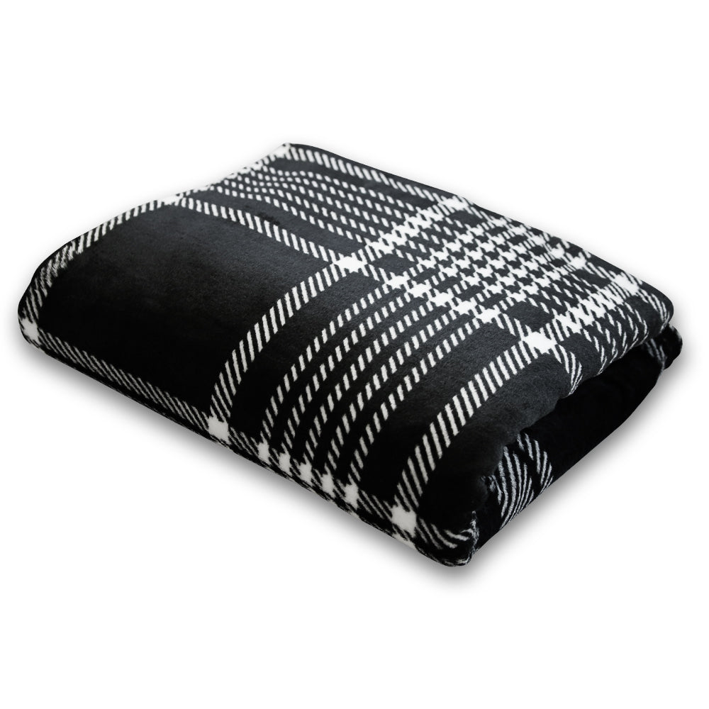 Black & White Plaid Soft Plush 50x60in Blanket