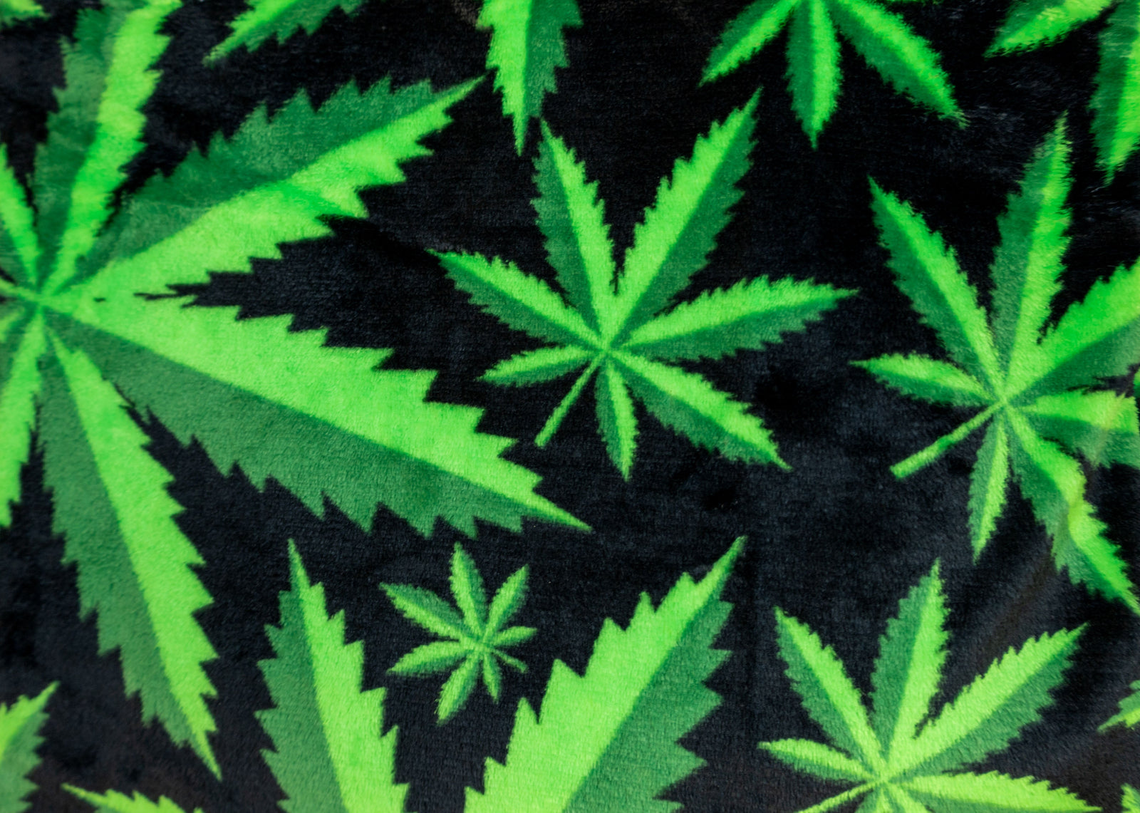 MJ Leaves Soft Plush 50x60in Blanket