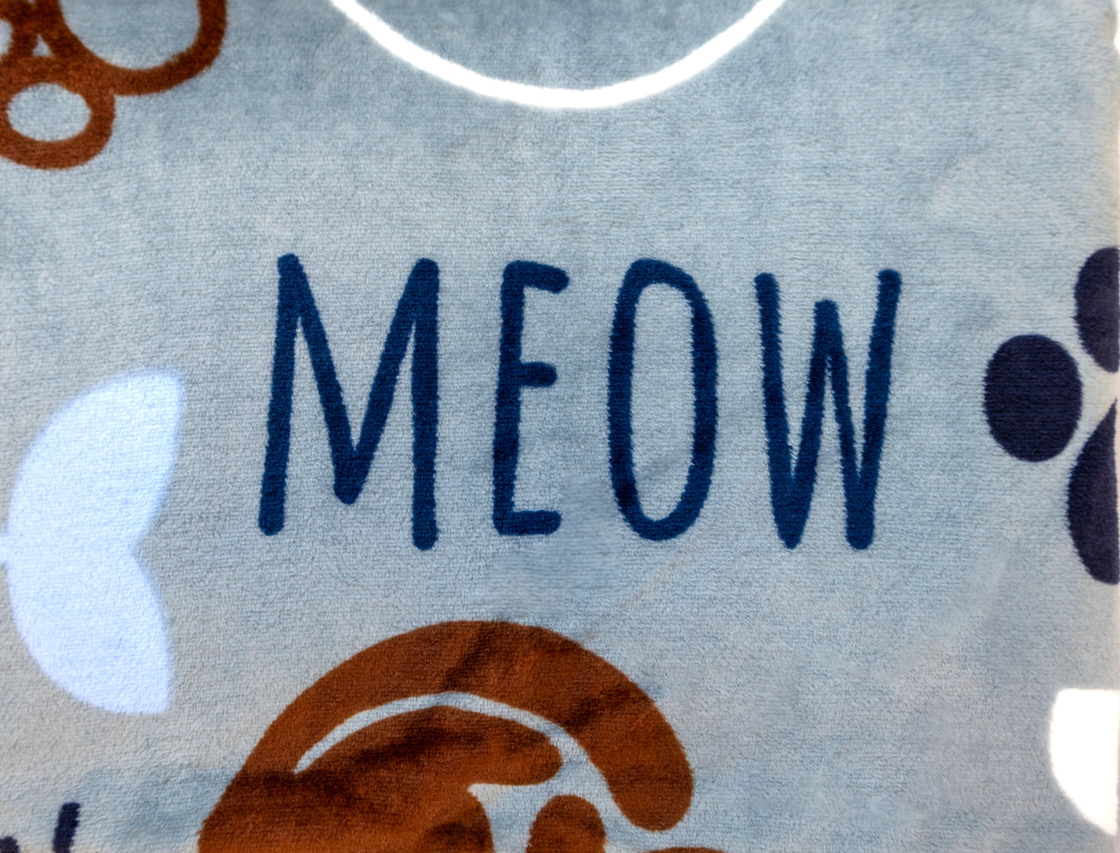 Kitty Paws (Gray) Soft Plush 50x60in Blanket